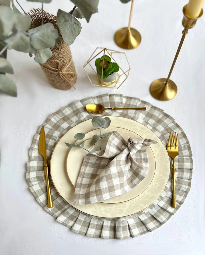 Linen placemats, Round placemats ruffled for wedding table decor, Custom place mats for farmhouse decor, Placemats set 4, 6, 12